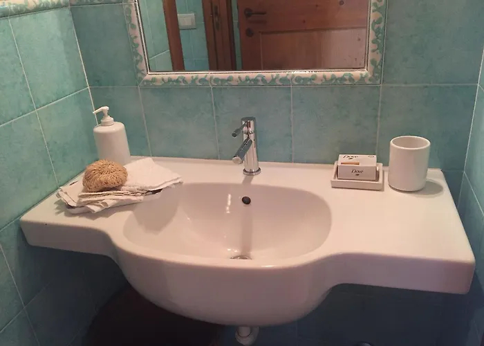 With Private Pool גארדה