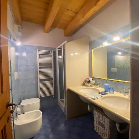 With Private Pool Villa Garda (Verona)